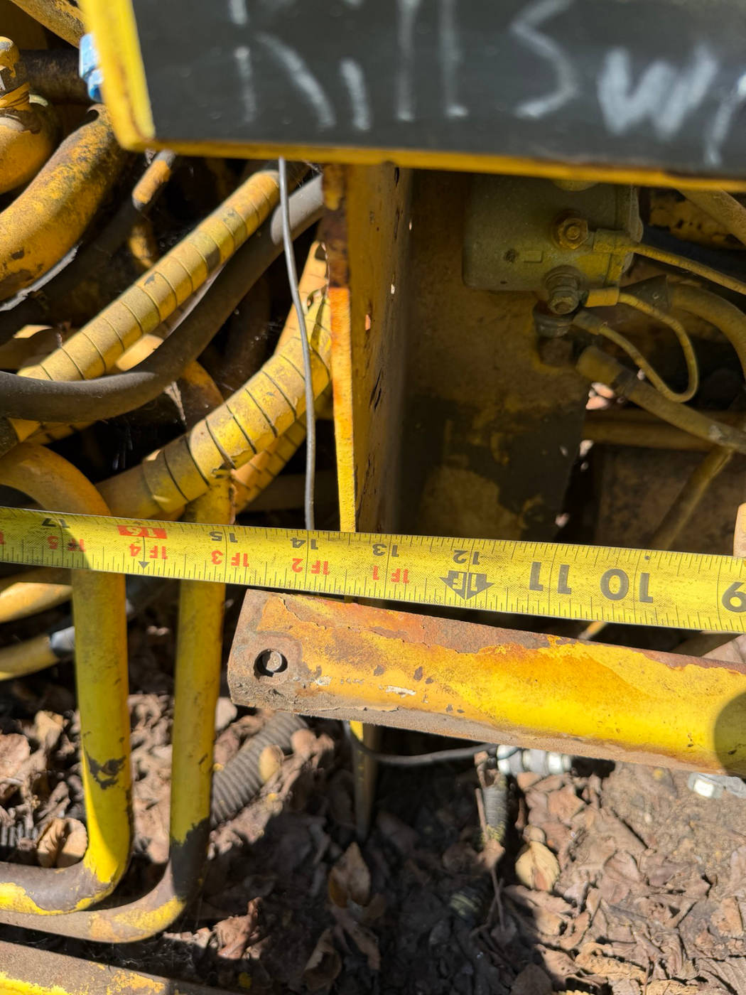 Tape measure across the width of the battery compartment