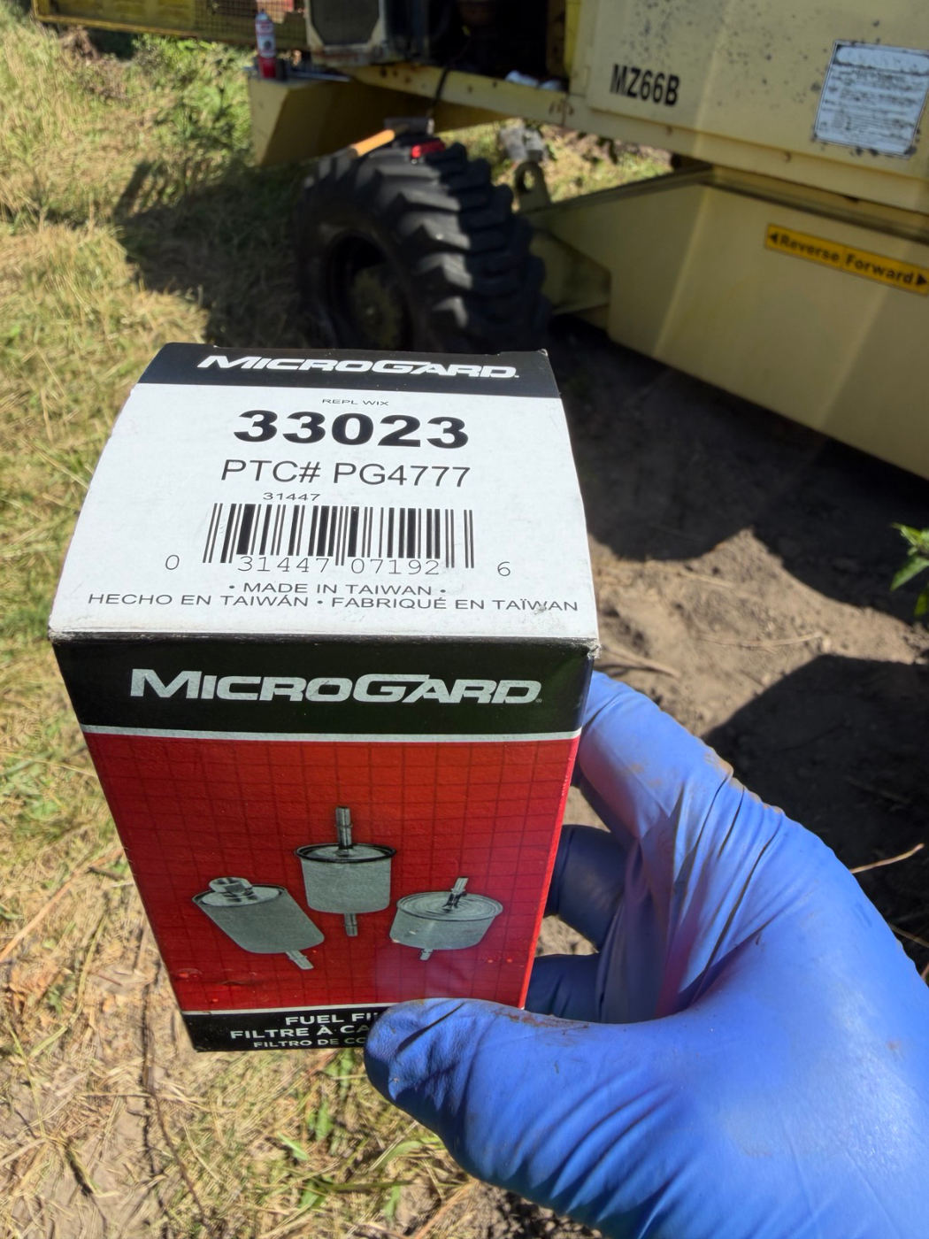 MicroGard 33023 fuel filter box