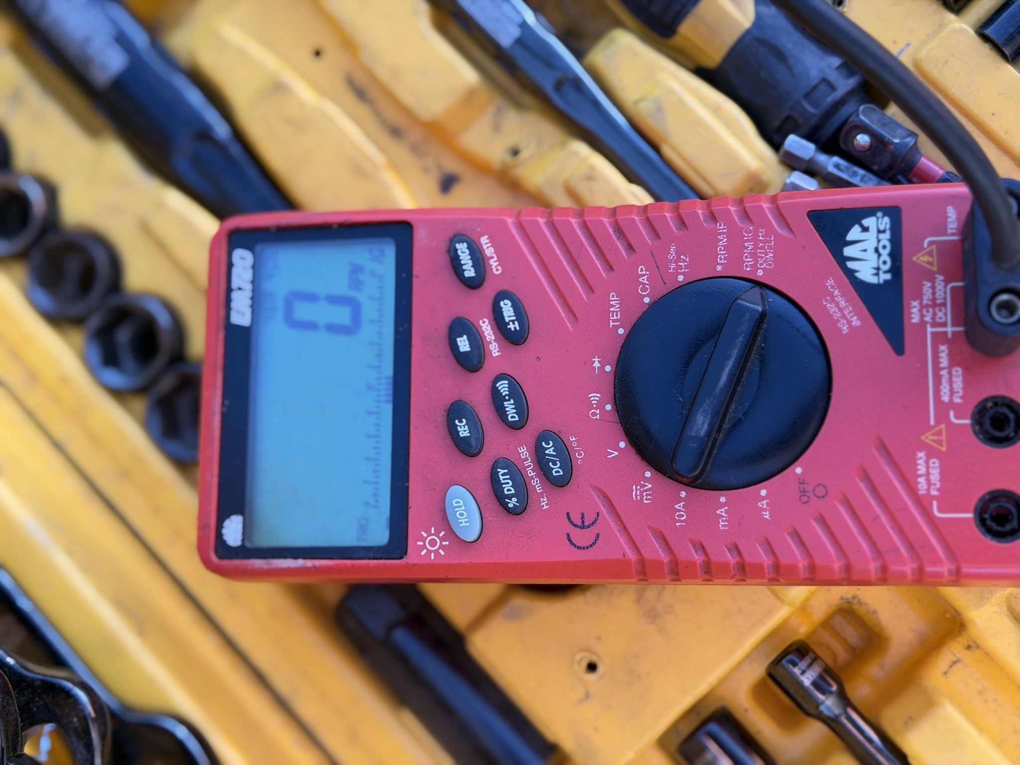 Mac EM720 multimeter